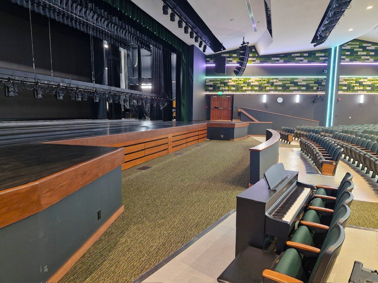 Retractable Seating Riser
