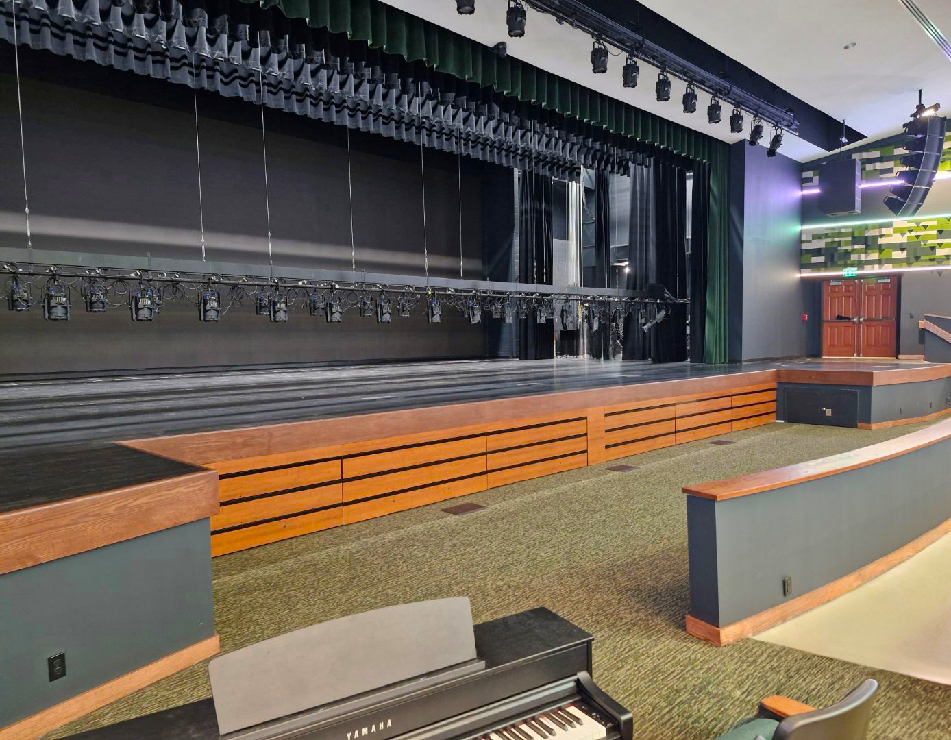 Retractable Seating Riser
