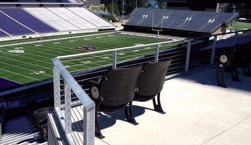 Huskies Stadium Cable Rail Drink Rail Guardrail