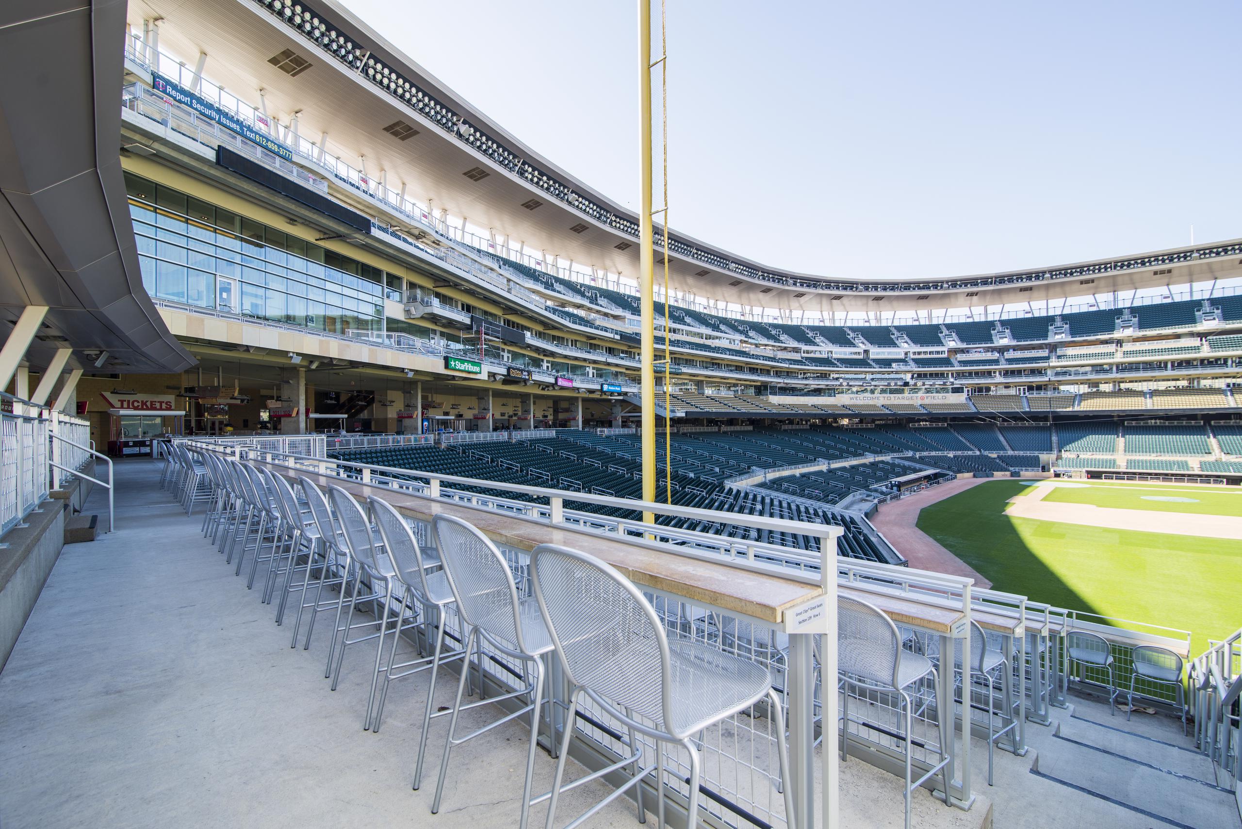 Target Field Mesh Railings Aluminum Guardrail