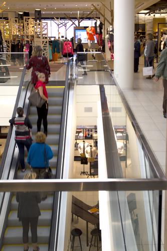 Ridgedale Mall Glass Railings